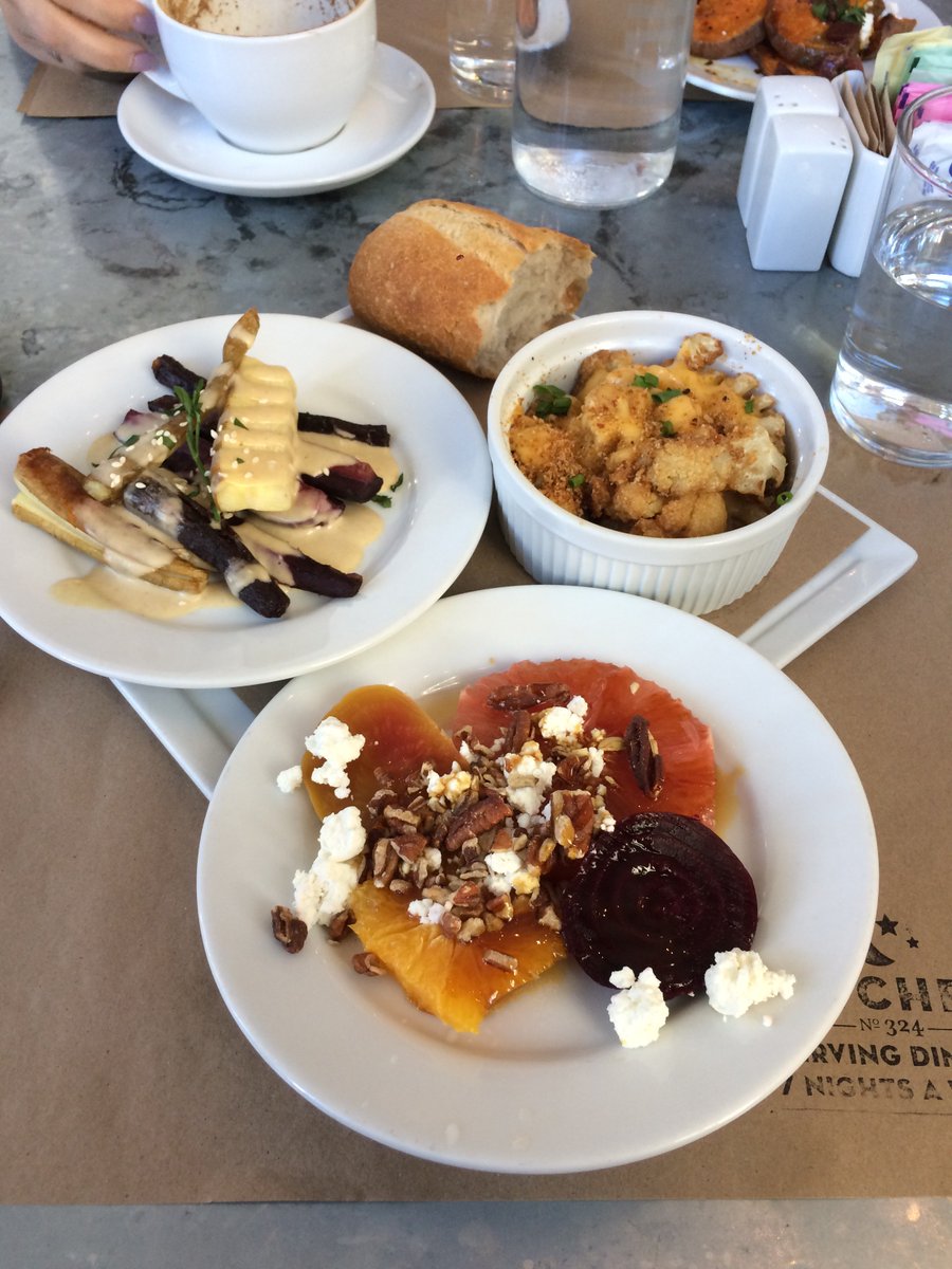 JasonSterlingRM's tweet photo. Had a great brunch today! #Kitchen324 Farmer's Market plate- Crispy Cauliflower, Trio of Carrots and Roasted Beets! Another person had Fried Green Tomato Eggs Benedict. I LOVE fried green tomatoes but not Eggs Benedict-π It was very good! And I got a new haircut! https://t.co/qxDKavbH5J