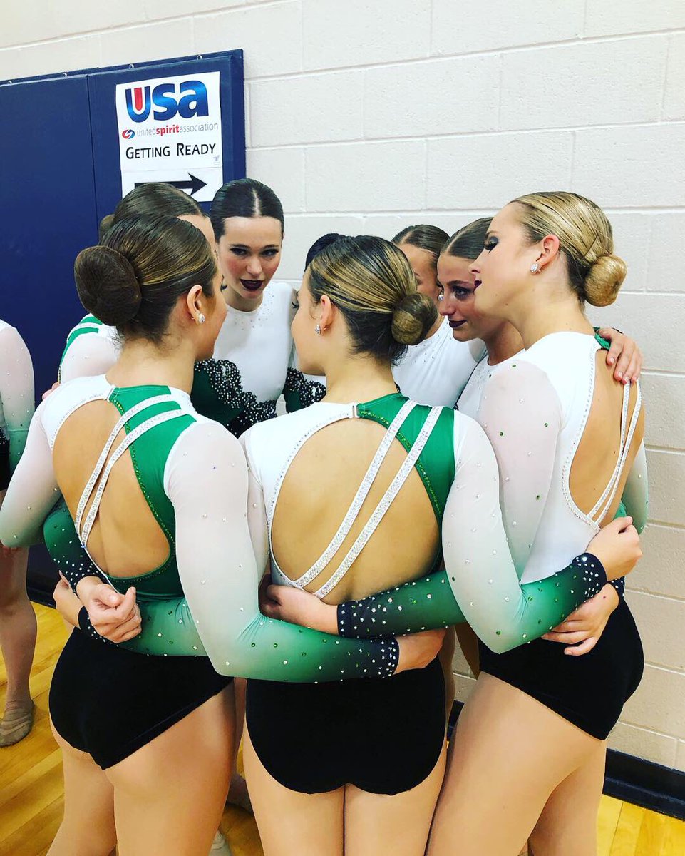 CherryCreekPoms's tweet photo. Leslie Sharon Kough - 11/11/00 - 03/28/19 - our guardian angel now dancing with us in heaven ✨ 
Today &amp; everyday, we choose to carry your strength &amp; remember all the good times we had. We know you are dancing through the open gates of heaven and protecting us from above.  💕💕💕 https://t.co/57PSouQpv0