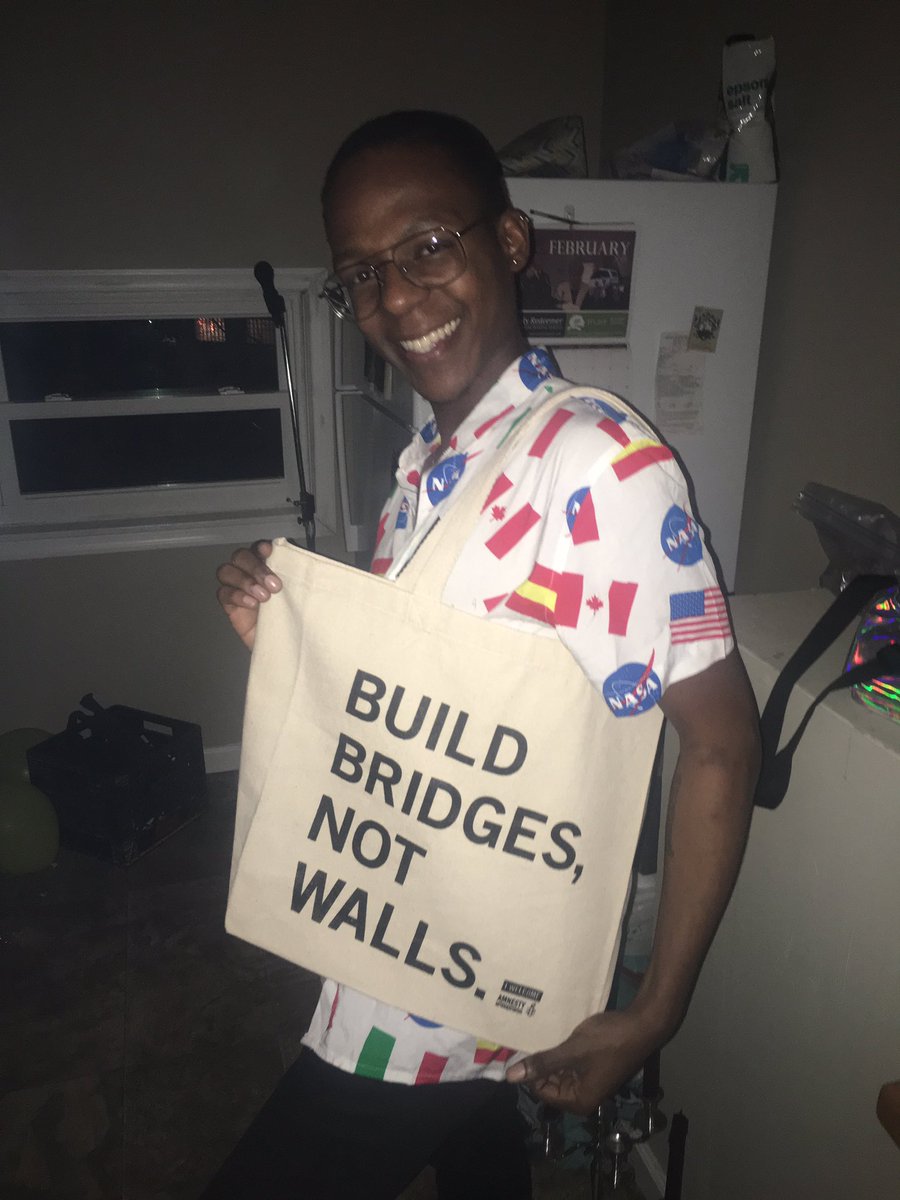 AmnestyArcadia's tweet photo. Congrats to our winner @ny_izzle !!!!! Spread positive and inclusive messages about immigrants and refugees! Come make brownies with us Thursday at 5pm in Knight hall for our Brownies for Refugees campaign! Hope to see y’all there #NSWA2019 #AmnestyInternational https://t.co/vZtUVJXXdk