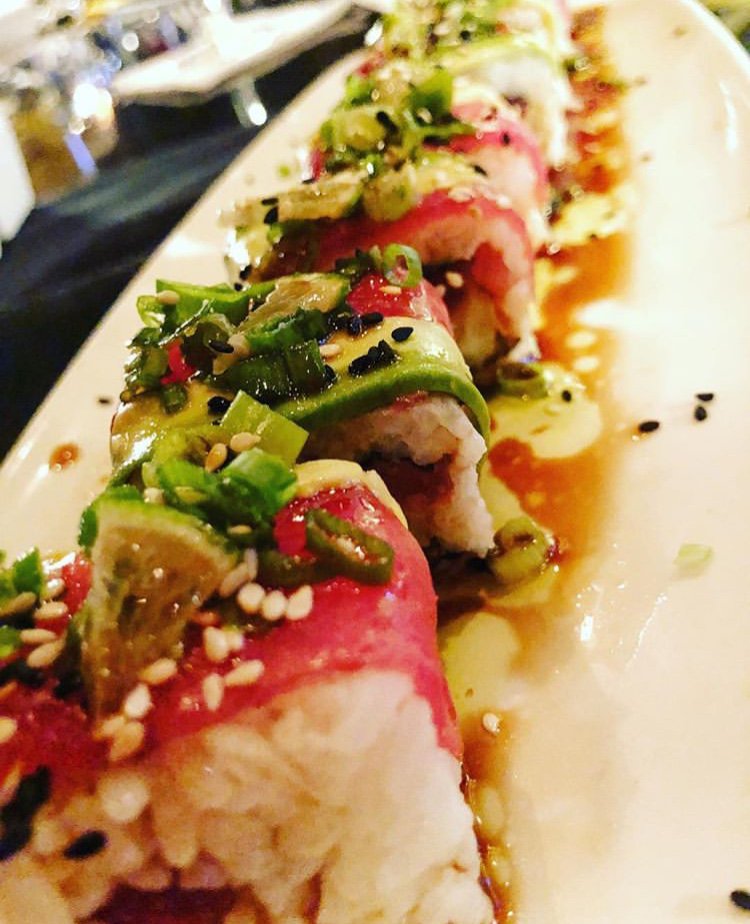 MastrosOfficial's tweet photo. Rolling in to the week like... πΈ:confessionsofmytummy
#sushi #sushitower #finedining #goodeats https://t.co/cUBbrkiALB
