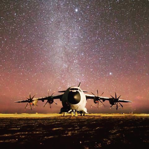Great photo by photographer <a href="/boutanto/">boutanto</a> on Instagram of an #A400M under a star-lit African night-sky recently. <a href="/AirbusDefence/">Airbus Defence</a> #WeMakeitFly #Airlift #AnywhereAnytime
