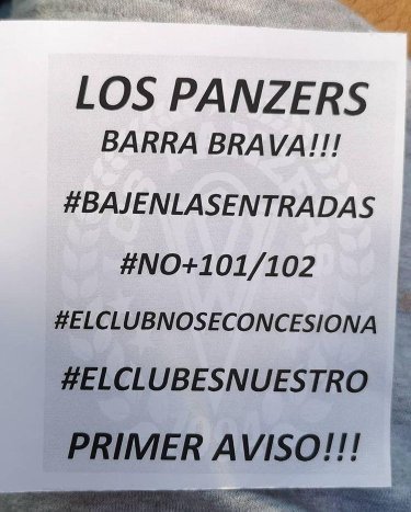 BarraBravaCl's tweet photo. Flyer de la barra Los Panzers (Santiago Wanderers) repartido en las afueras del estadio Elías Figueroa Brander, un vez finalizado el partido VS Deportes Valdivia. https://t.co/yYKqsgONn3