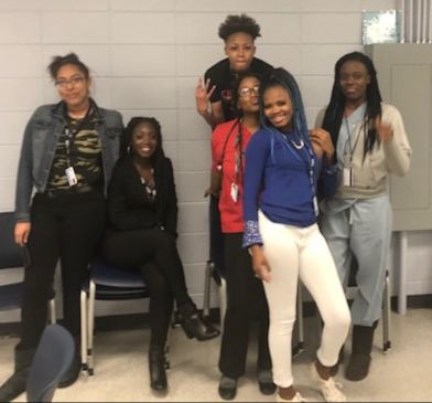 BeNobleBaker's tweet photo. Celebrating the 30 Days of the SAT! Every Monday Baker Juniors are getting pumped up for the SAT by celebrating their future with a Spirit Day. Last Monday was a dress down day. Our scholars are getting ready to be propelled into their future!
#SATgoals #Bakerpride #BeNobleBaker https://t.co/YSpbVNzoF4