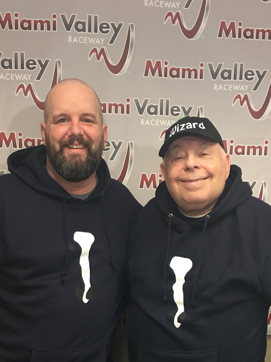 That1BarryGuy's tweet photo. Thanks to @RonBurkeRacing @hemming_kim and Jason Irwin for these @greatwhiteblaze hoodies! #HoodieSunday @TheOhioWizard #PlayMVG @MVGOHIO https://t.co/Lzp1GVTkwx