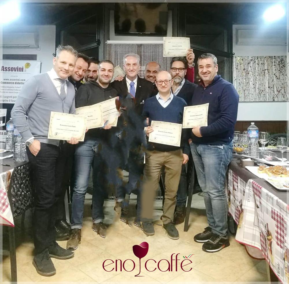 assovini_it's tweet photo. ENOCAFFE', COMPLETATO IL CORSO BASE DI DEGUSTAZIONE DEL VINO

Si è chiuso martedì, tra la soddisfazione e i sorrisi dei partecipanti, il corso dedicato alla #degustazionedelvino organizzato da Assovini ... https://t.co/rJSJ04wejK
#assovini_it #enocaffè #vino #enoteca https://t.co/QWwDd6DPOm