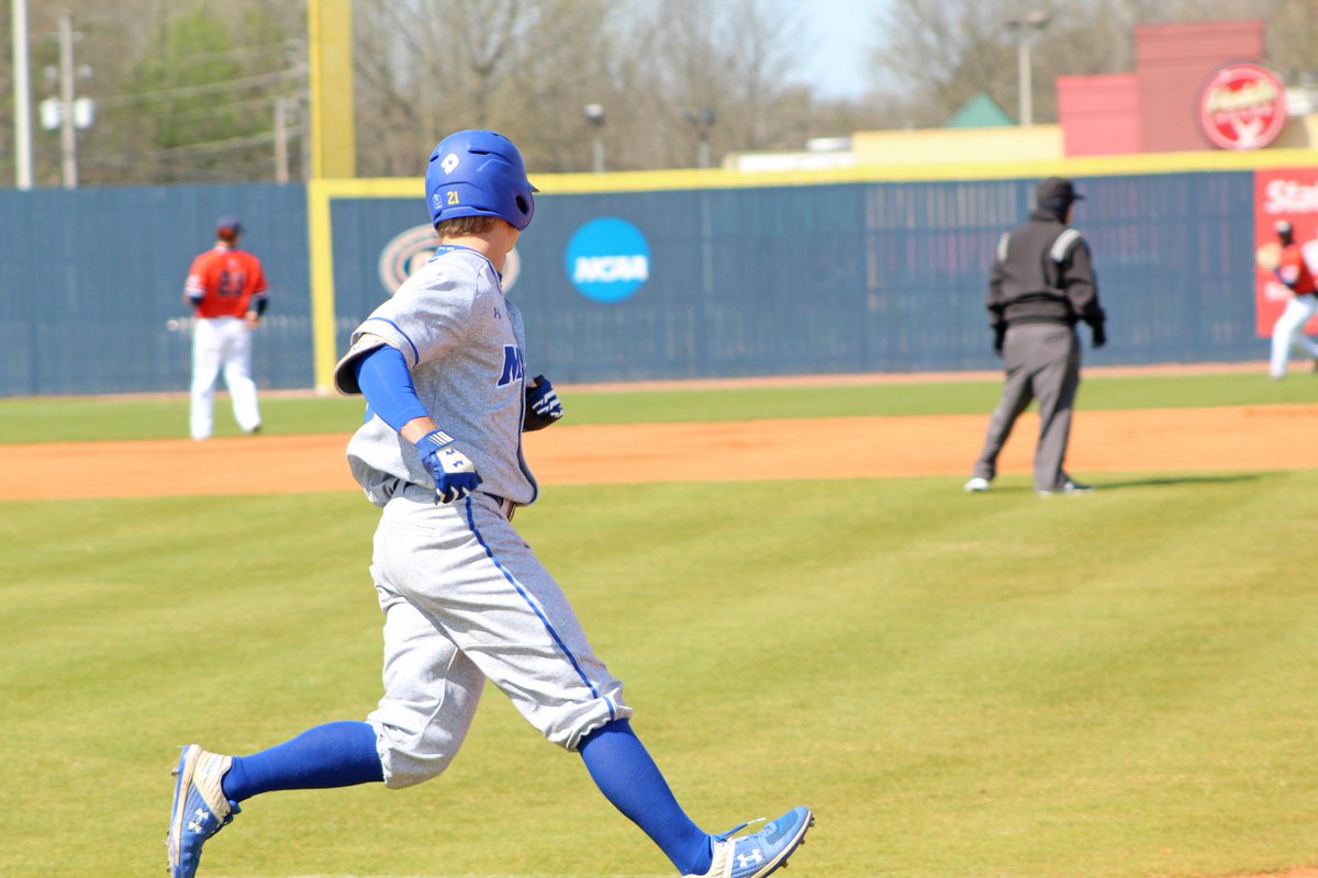 MSUEaglesLive's tweet photo. BB: MOR 5, UTM 1 | TOP 7

Connor Pauly! What a hit, it's a two-run TRIPLE to left center field as Jake Hammon and Hunter Fain chug to home plate to force a pitching change. https://t.co/9ODRyEcPly
