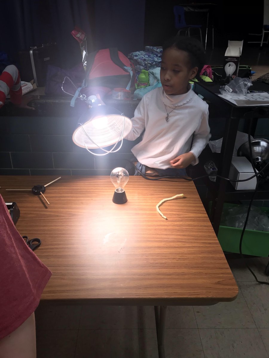 mr_frierson's tweet photo. Capitol Heights Elementary 5th graders helping and presenting during STEM Fair Night lead by Ms. Ngaya, Ms. Guzman, and Ms. Oquendo @callmeMsWren @CHES_TAG @capitolheightse @CapitolHeigPtsa @NEED_Project @PGCPSTAG https://t.co/5j0SG9YSnH