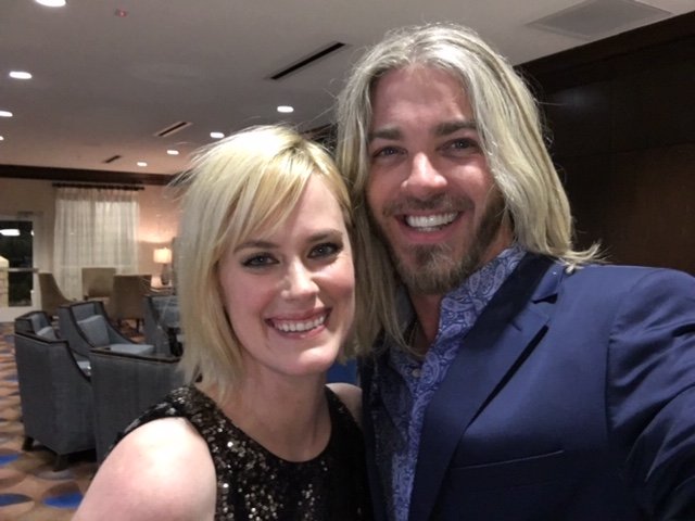 BuckyCovington5's tweet photo. Fun night last night, met some great people. #brokeep @abigail_hawk https://t.co/uZ4rbQkoyf