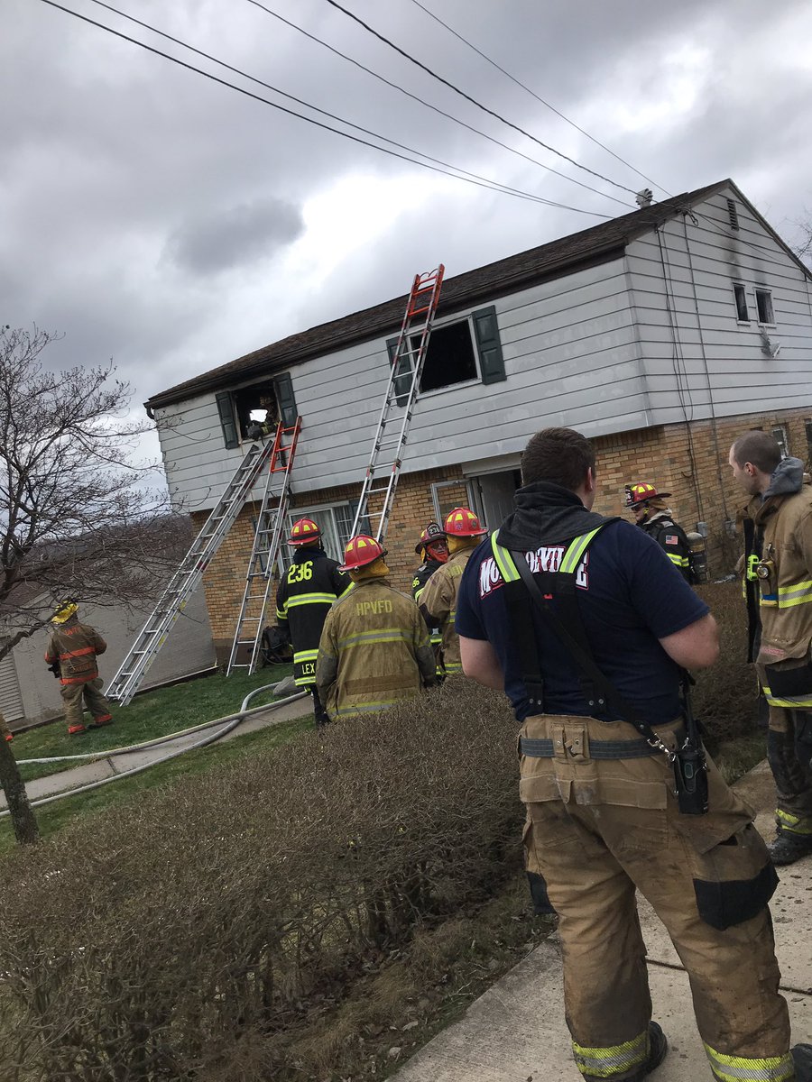 joinMFD's tweet image. Co. 5 is working their 2nd fire as mutual aid  into Plum Borough. First fire was a tanker assist into 235 (Logan’s Ferry District) for a detached garage, and later Engine and Truck into 233 District (Unity Fire District) for a dwelling fire.q