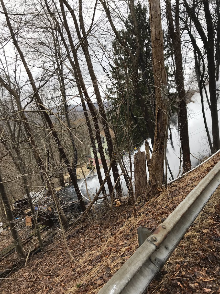 joinMFD's tweet image. Co. 5 is working their 2nd fire as mutual aid  into Plum Borough. First fire was a tanker assist into 235 (Logan’s Ferry District) for a detached garage, and later Engine and Truck into 233 District (Unity Fire District) for a dwelling fire.q