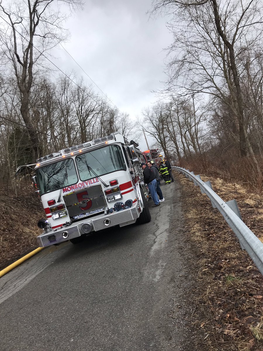 joinMFD's tweet image. Co. 5 is working their 2nd fire as mutual aid  into Plum Borough. First fire was a tanker assist into 235 (Logan’s Ferry District) for a detached garage, and later Engine and Truck into 233 District (Unity Fire District) for a dwelling fire.q