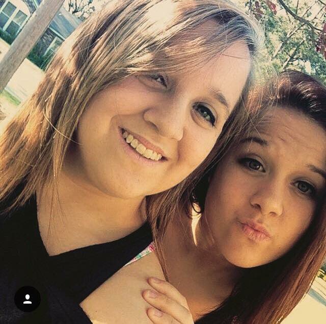 LFerneding's tweet image. Happy birthday Alexis!!! I love you so much!! Hope 23 treats you well!!! 💕💜 @AlexiFerneding