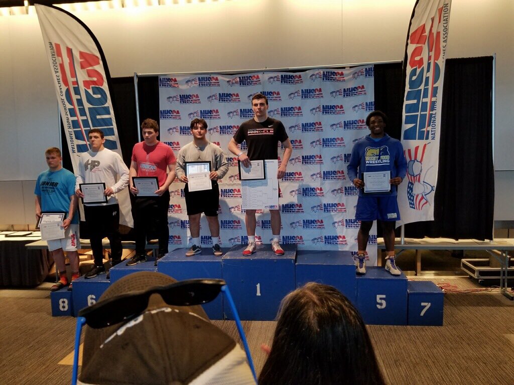 @SkylarCoffey2 finishes 5th in the Nation and a High School #AllAmerican #NHSCANationals  14-6 win over Florida Kid. #BruinPride @JordanLoy5