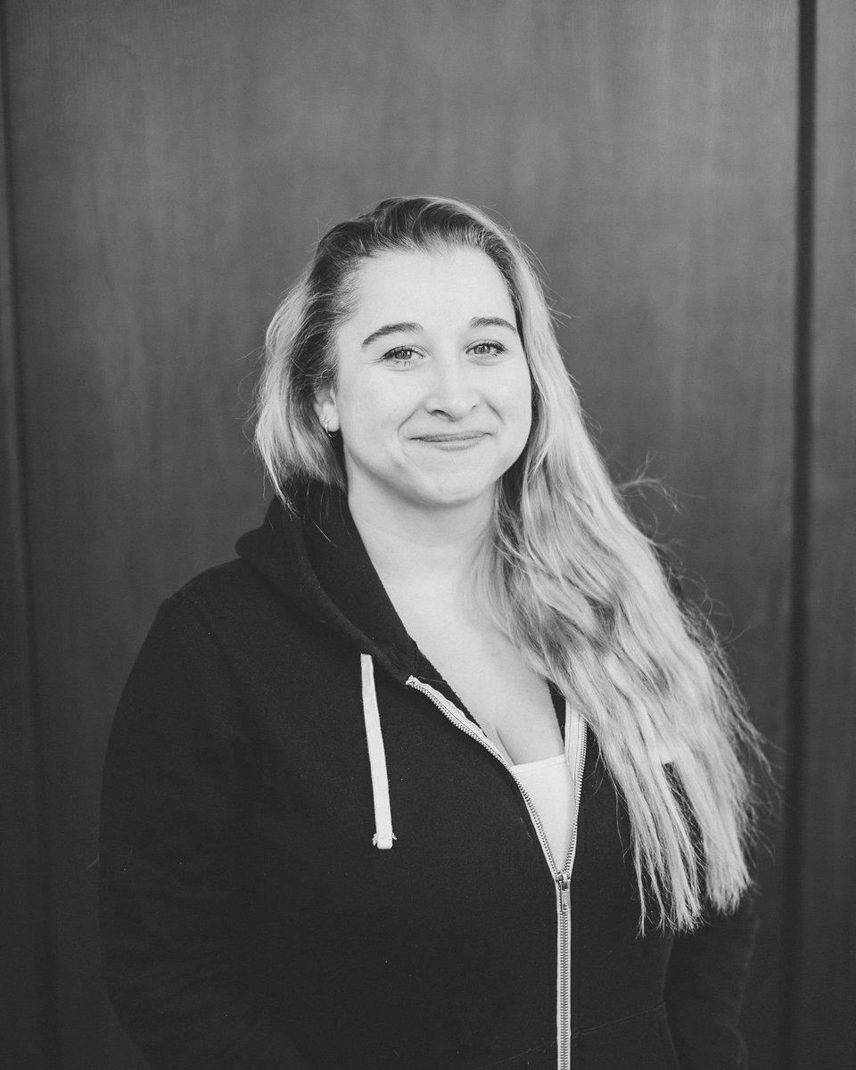 MuskokaBrewery's tweet photo. Sam upholds corporate culture to a tee. As People Specialist, she monitors safety and wellness through programs like #HopToHealth, the #GreenTeam and daily check-ins. Learn more about Our Values: https://t.co/NA0deKbSeO #WomenOfMuskoka #LadiesDrinkBeer #InternationalWomensMonth https://t.co/OkW5J95KCC