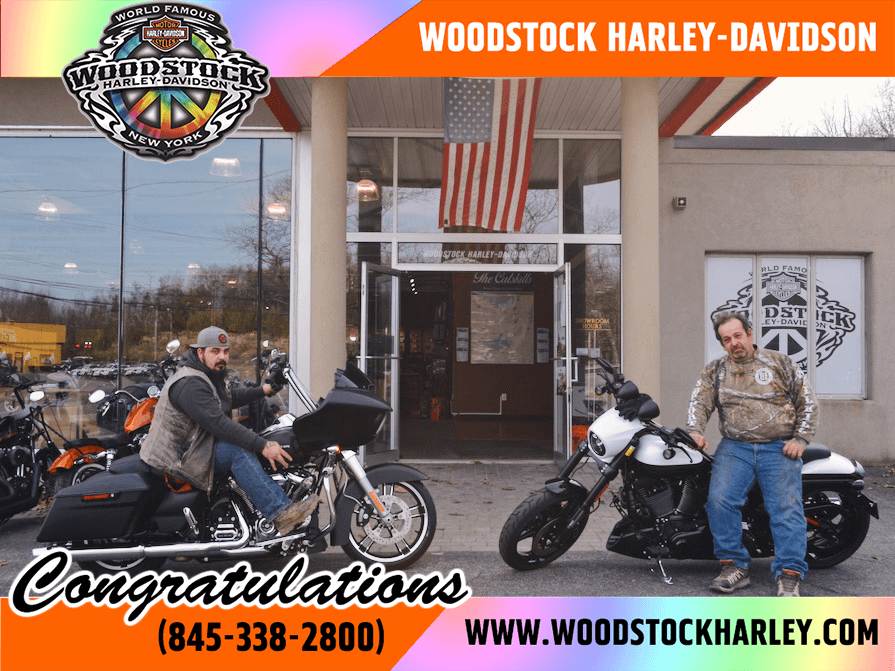 WoodstockHarley's tweet photo. Congratulations John &amp; Steve on your 2018 Road Glide &amp; 2017 CVO Pro Street Breakout!
Welcome to the WHD Family! 🏍💨💨
Stop by or call 845-338-2800 for all your Harley needs!
#whdfamily #cvo #breakouts #newbikenewyou #roadglide #woodstockharley #2018harleys #2017harleys https://t.co/U5uLU4kXLY
