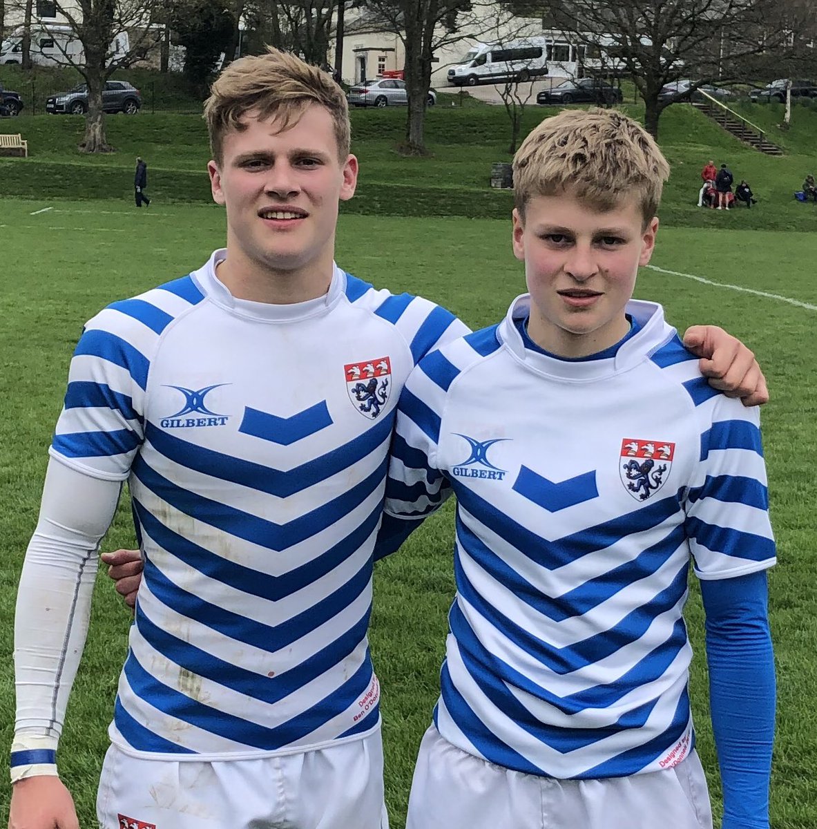 RobDavies11's tweet photo. Fantastic first day watching @TheBrownSSFC 10’s, an unbelievable setting for great spectacle of Rugby. Loved watching these two brothers together for possibly the last time for @KingsMacRugby @FifteenRugbyXV @will10davies @MaccRUFC https://t.co/8ibZCvuDJA