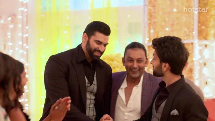 HANA__987's tweet photo. Iss pyaar ko kya naam doon ?!!
#Shiveer https://t.co/HRdDssiQ5d