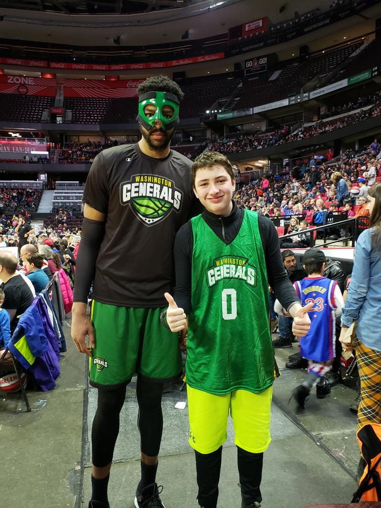 KittyBites1's tweet image. Raising a rebel!  The only Washington Generals fan @Globies
