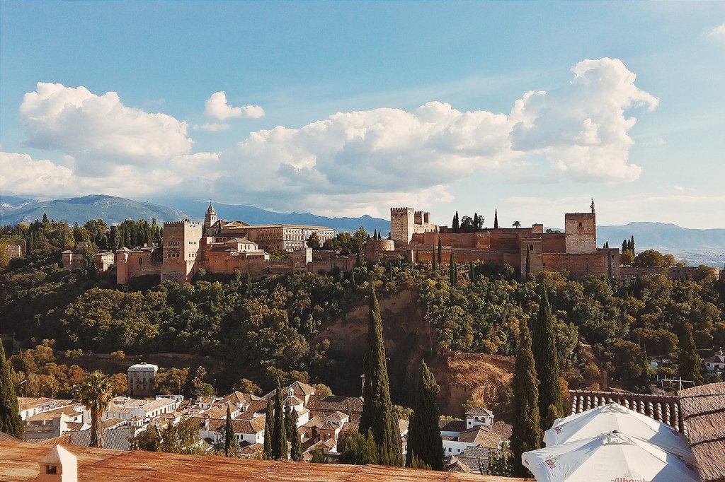 Para inscritos que se queden al <a href="/FETEMat/">FETEM</a>:

🥰 Todo aquel que quiera una entrada a la Alhambra tendrá que comprarla mañana. (Después no os aseguramos que haya)

🌐 Más info. en el apartado FETEM de nuestra web y en este hilo: