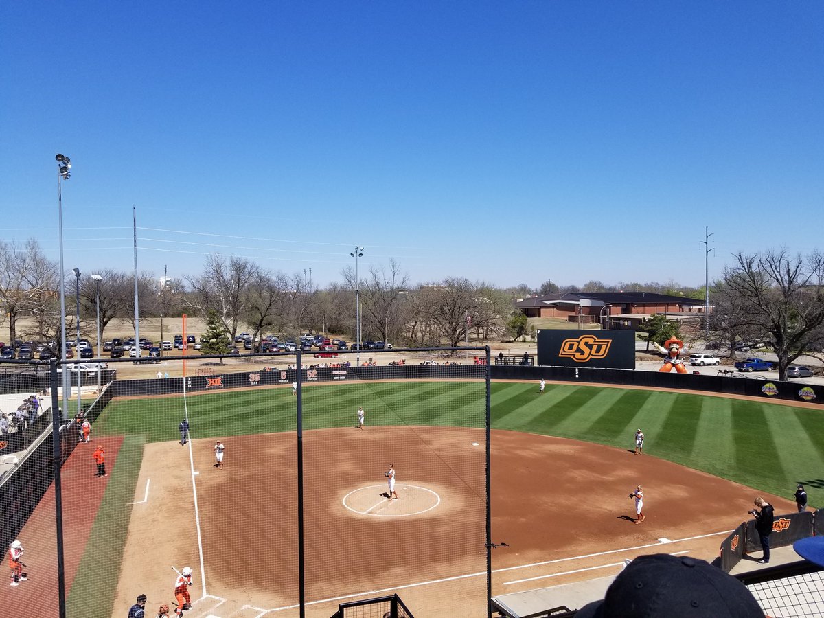 Ready to cheer <a href="/TexasSoftball/">Texas Softball</a> on again today!! #gameday #HornedFroginBurntOrange