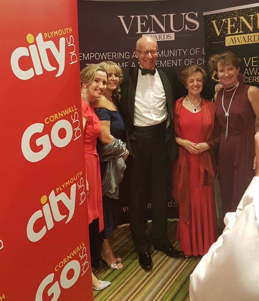 A Beautiful photo from Friday night of the sponsor @MandySwiftBBX and Gerry, all finalists of the #directoroftheyear category of @VenusMovement @womenawards and the winner @duff_tricia  in the blue dress 🎉🥳🥇🌈 from @radioplymouth @RadioPlymNews