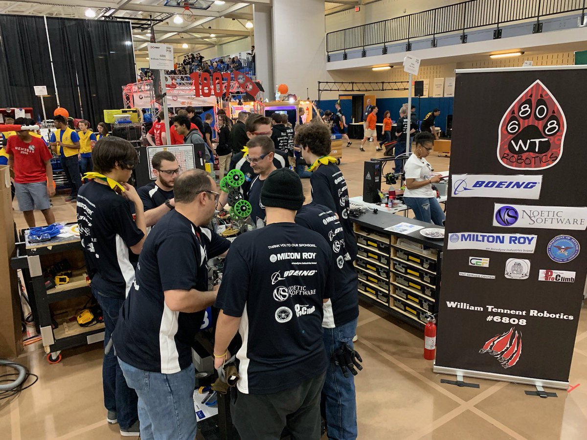 Wtrobotics6808's tweet photo. @Wtrobotics6808 getting ready for semi-finals with @FRC341MissDaisy &amp; @FRCTeam303 !!! #OMGRobots #csdpride @WTHS_Panthers https://t.co/gb3ca49dIF