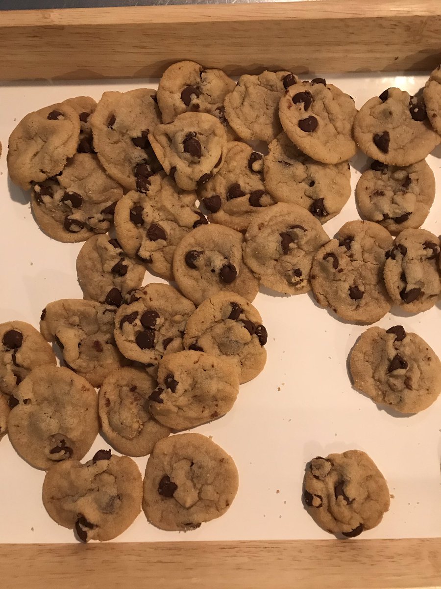 Who will win this bakedown? The winner will be revealed in 30 minutes. Chocolate chip or Spritz?