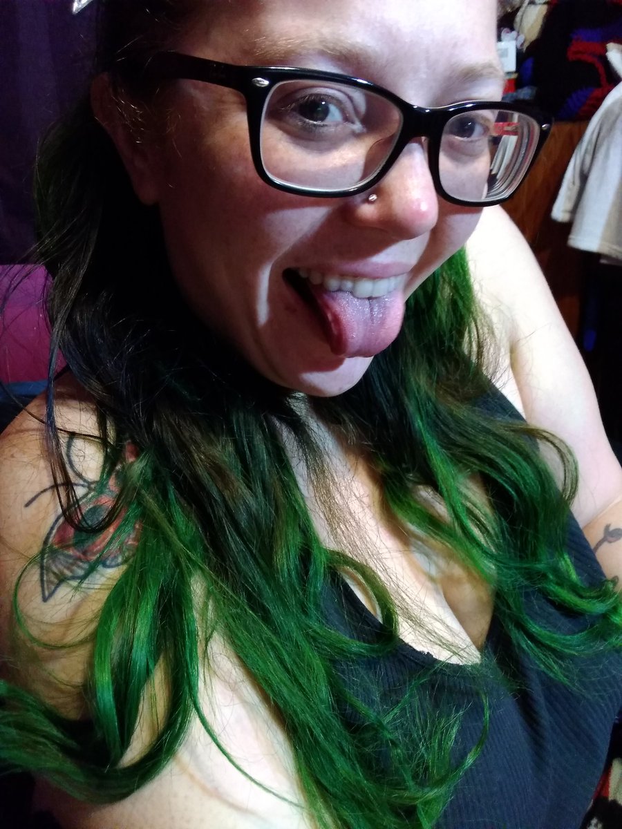 I cut jalapenos before getting on and now I regret it ha ha 😂 <a href="/HannahNate20/">hannahnate</a> 
On <a href="/Cam4/">CAM4</a> #cam4