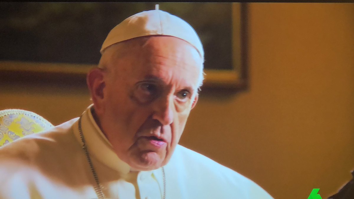 AchinchillaA's tweet image. “Las #redessociales no se pueden quedar en la conexión. Tienen que llegar a la #comunicación” @Pontifex_es en @salvadostv con @jordievole #ComDigital #SalvadosPapa