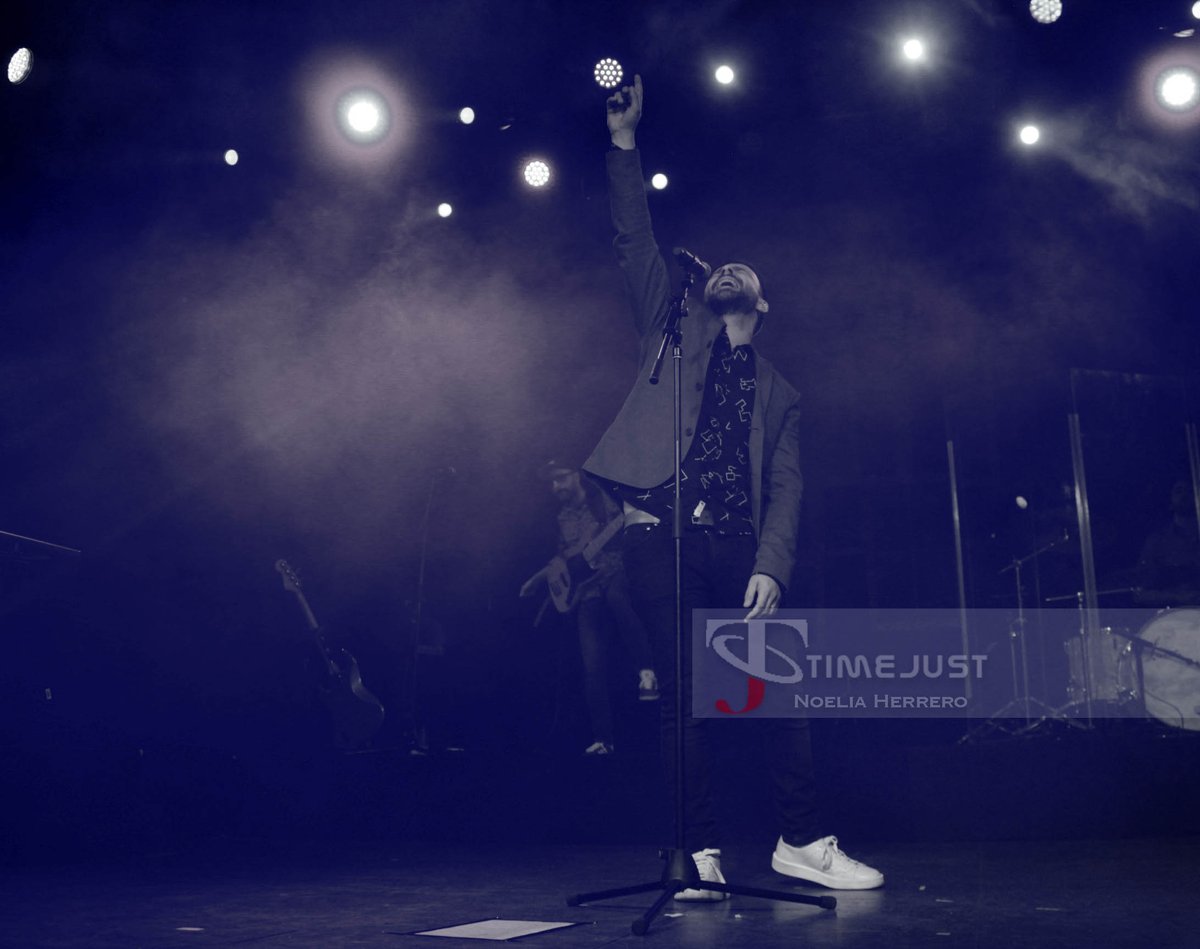 NHC_Fotografa's tweet photo. @rodrigo_luismi @TimeJustOficial @esfunambulista @LaRivieraSala @Darlalata @SonyMusicSpain @laudancer @NochesdelaSuite concierto impresionante...deseando poder volver a fotografiarlo y ver las caritas del publico feliz ☺pronto reportaje en #timejust https://t.co/Yysun3PFd2
