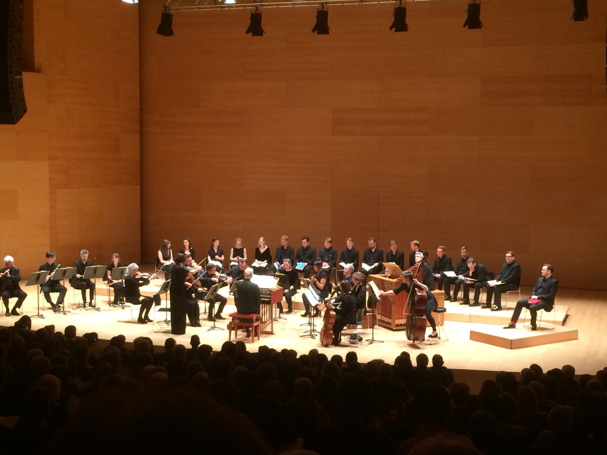 ralsinap's tweet photo. BWV 245, peaceful ‘Passió segons Sant Joan’ with #edwardhigginbottom, #oxfordvoices and #ITTInSpires @auditori_gi @ibercameragiro https://t.co/ymuyUcrfpk