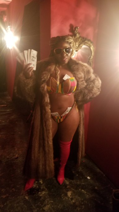 Watch Black Sex Workers's leaked NSFW photo on TwXstars