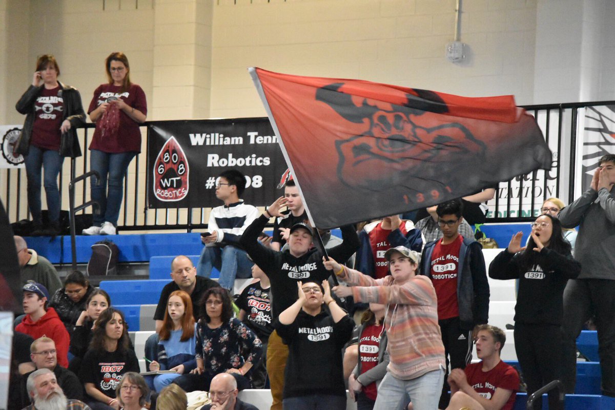 Another loss in the semis knocks us out of the playoffs at FMA Bensalem. Great work to our alliance partners: Team 5401: The Fightin' Robotic Owls and Team 4573 Rambotics. Next up: Awards Ceremony. #FRC1391 #MetalMooseRobotics #OMGRobots