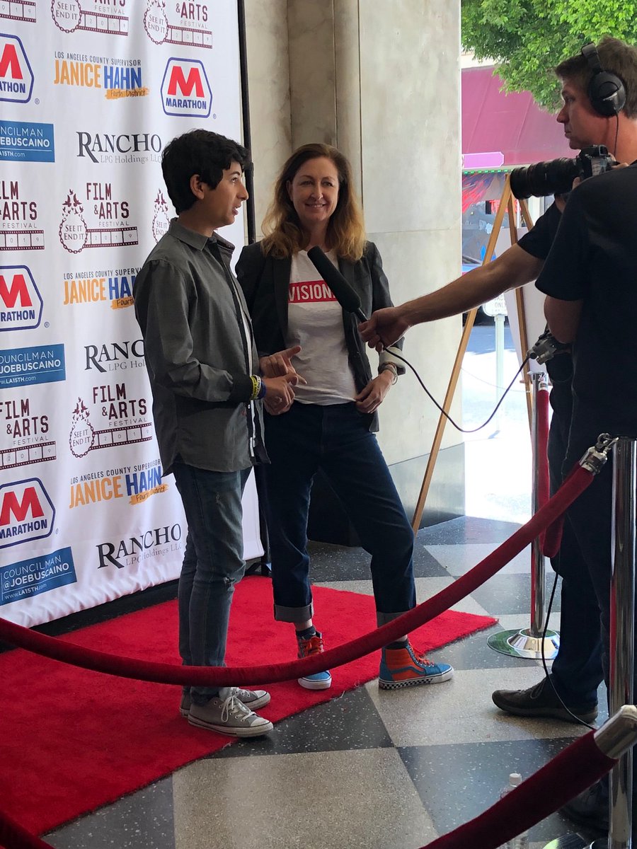MartinSimone9's tweet photo. With director @MaryLynChambers  representing @Debristhefilm at 
@SeeItEndIt Film &amp; Art Festival. Thank you for having us and for bringing awareness about human trafficking! #EndHumanTrafficking #DebrisTheFilm https://t.co/wN1IZr4n5d