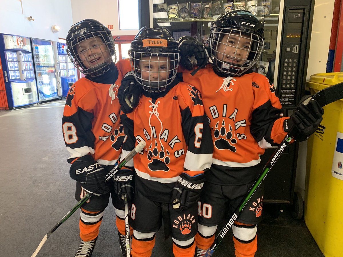 KPolyakov's tweet photo. Hard fought comeback to earn a tie for the 2012 @BCKodiaksHockey today. Super proud of the boys effort! @ithomasKD @redpants18 https://t.co/aSA0lymkxl