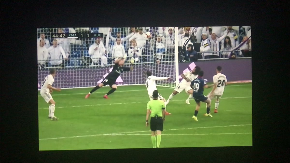 TopHandSave's tweet image. Add Luca Zidane to the list of young keepers who have gone too far with the arm swing technique for my liking. This shot was well struck but using it for closer range shots just swings the probabilities out of your favour. Just look at where his hands are as the ball passes him..