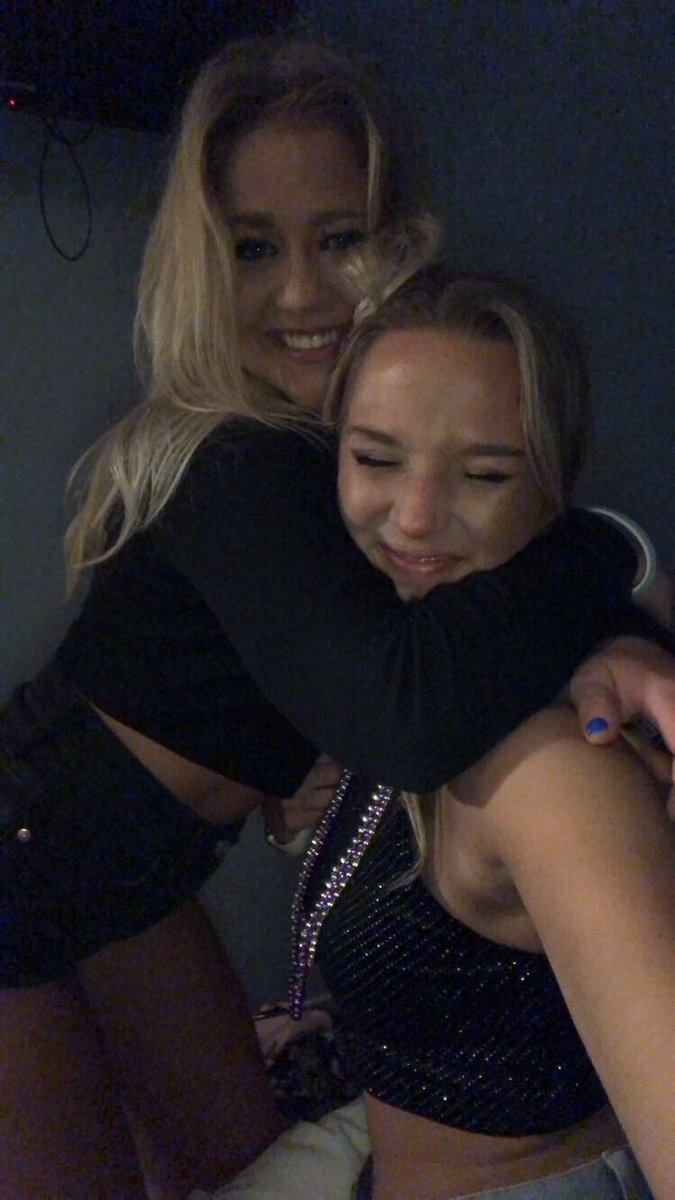 cat_chaney's tweet photo. HAPPY BIRTHDAY BEST FRIEND!! I love you to the moon and back. I’m so incredibly blessed to have you in my life sweet girl! ❤️ #finnogginduuuudeeeee
@ElizabethOdders https://t.co/1WIVjuEgQ1