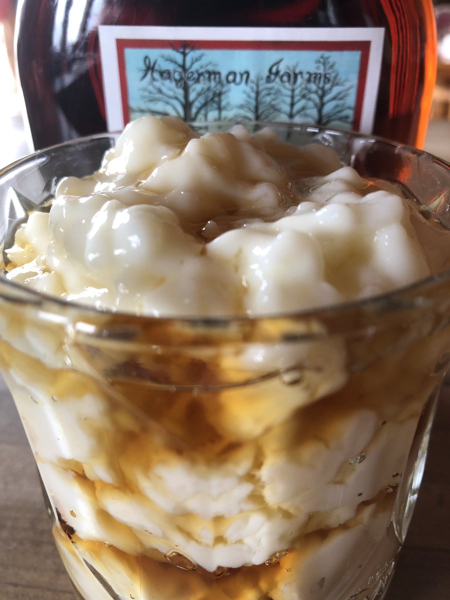 texasbarbecue's tweet photo. Warm creamy rice pudding with Hagermanโs pure maple syrup #MapleintheCounty #TexasBBQ #naplesyrup #pec #ricepudding https://t.co/NW40Gx4Jmm