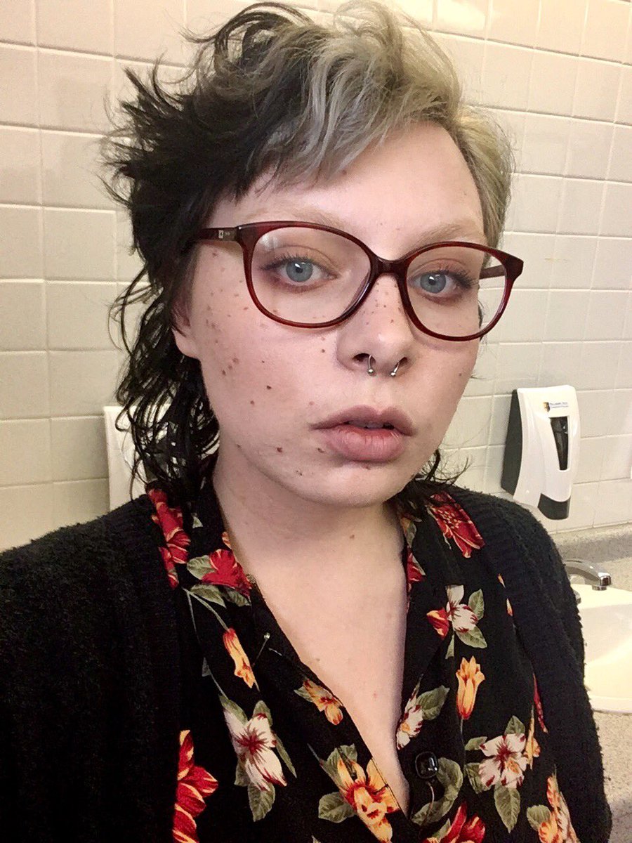 transsainthood's tweet photo. hard 2 believe this is actually what i look like https://t.co/n7br229RQd