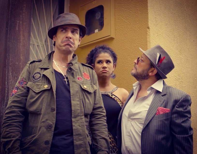 RafaSinFiltro's tweet photo. 🕴💥🕴 ¡HOY 8:00 pm CAPÍTULO FINAL CLONADOS! #rafaelnovoasinfiltro #notelopierdas AQUÍ ▶️https://t.co/I0iMiuAdKY 👍 #webserie #alaire #online #comedia #finaldetemporada @rafaelnovoasinfiltro https://t.co/pwuuBB8uQZ