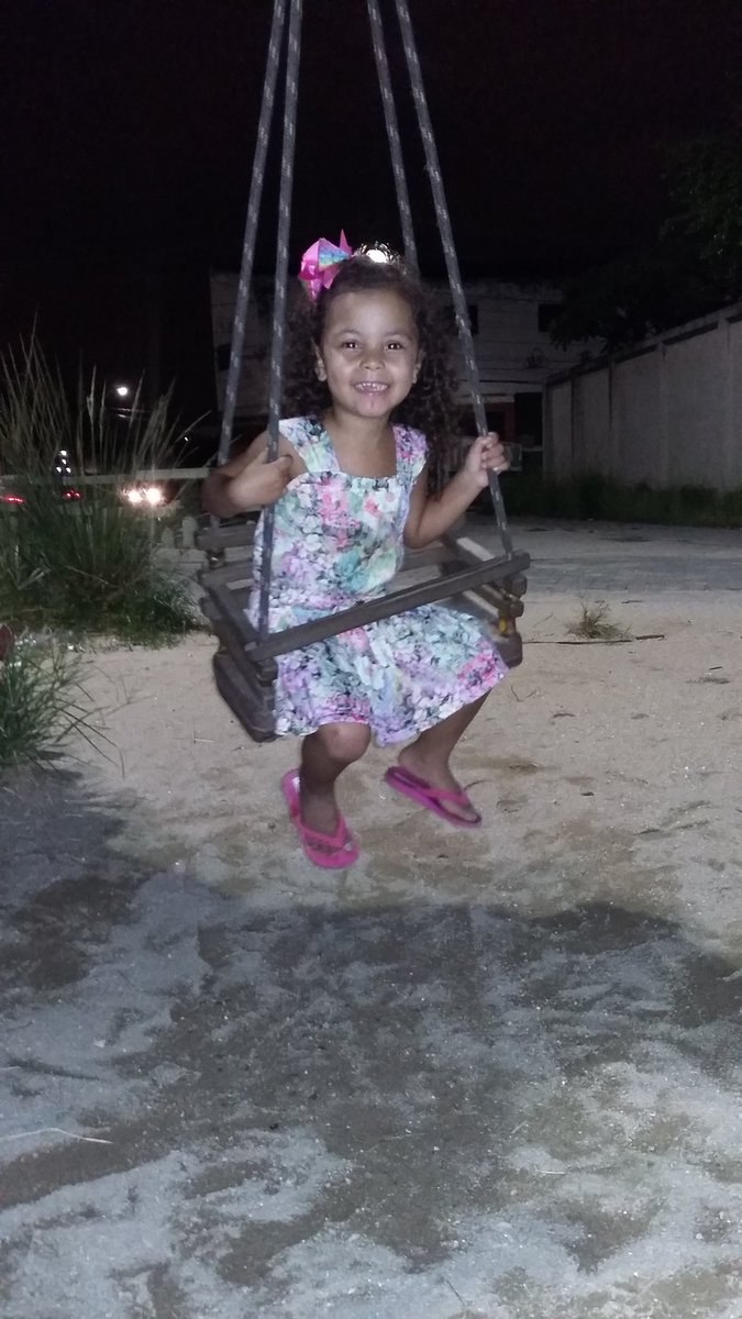 SennaDeDeus's tweet photo. Ela e mais um dos motivos da minha FELICIDADE. .. #FilhaTeAmo 😍❤❤❤❤ https://t.co/KvsoT8aSii