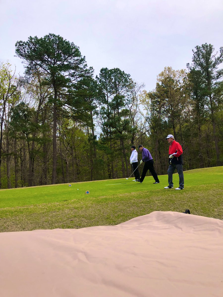 DrBhrettMcCabe's tweet photo. Great day for some Golf - thank you to everyone who came out for the Tour Experience! Can’t wait for the next one on April 14th! #getexperienced https://t.co/DlAw6KxzYe