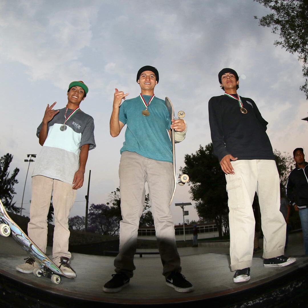 Stoked to have won 1st place at the Mexican Federation Contest today! 
Everyone killed it !
Hyped to be heading to <a href="/sls/">sls</a> London and <a href="/panamsports/">Panam Sports</a> !
Bien Feliz que gane 1er lugar en la competición de la Federación Mexicana ! 🙏
🤟😈🔥
<a href="/nikesb/">NIKE SB</a> @neighborhoodskateboards <a href="/bonesbearings/">Bones Bearings</a>