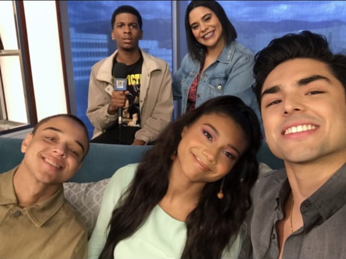 Iovemonse's tweet photo. they’re all so pretty literally HUH? https://t.co/OdnXf5vdFB