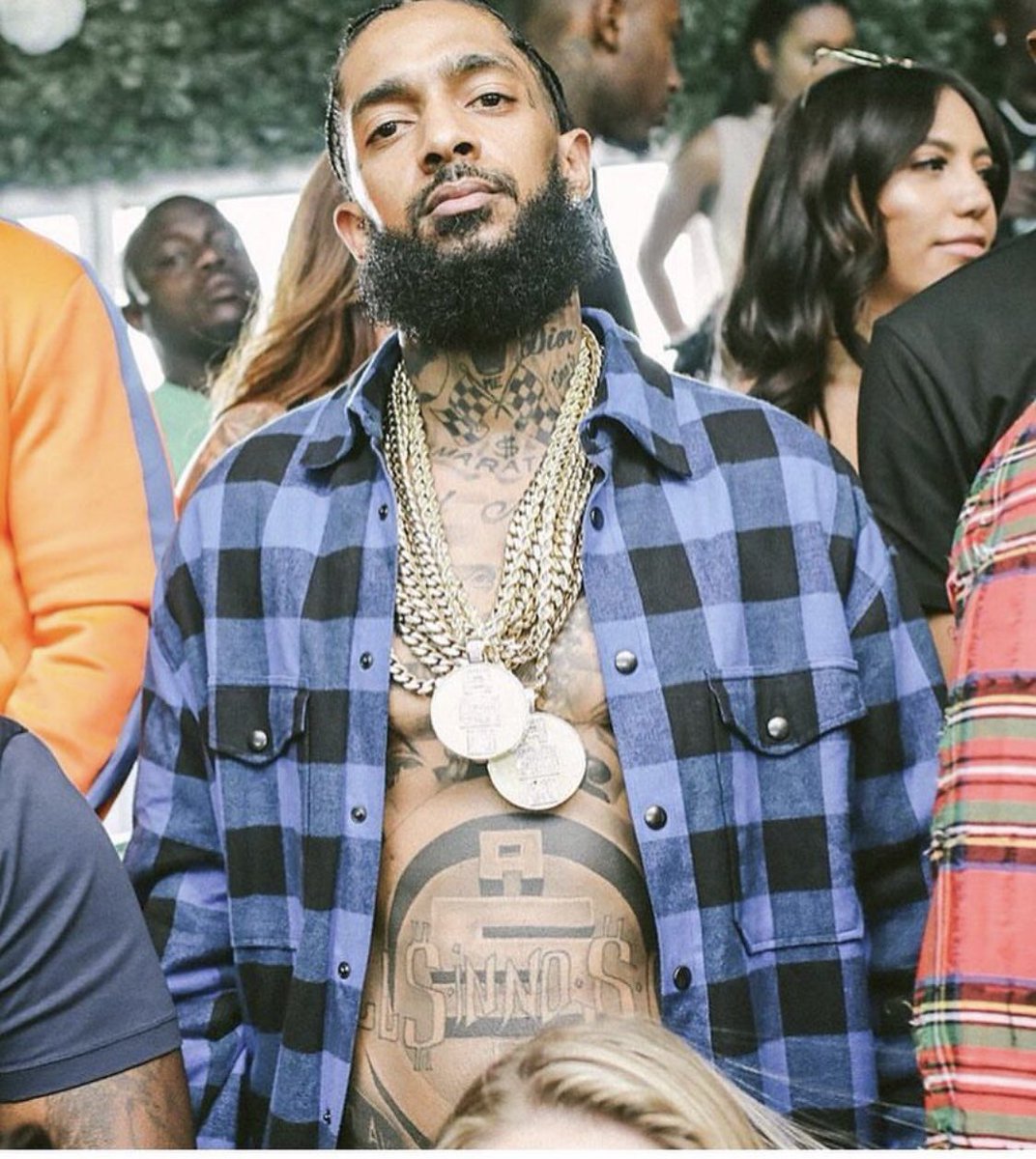 IAMCARMIC's tweet photo. R.I.P @NipseyHussle 💔🙏🏾 https://t.co/LQiU41U1nB