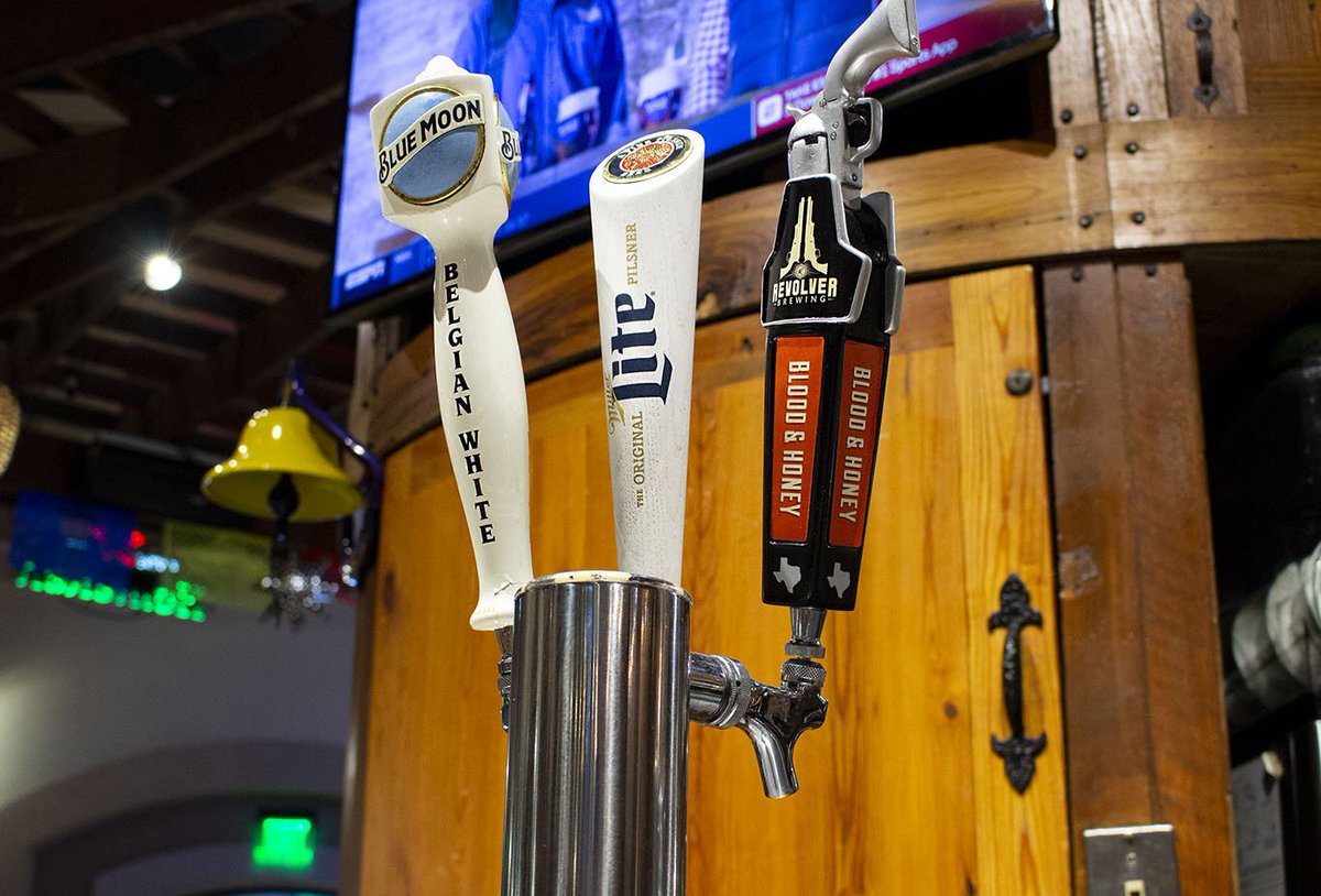 BoomtownBC's tweet photo. Monday is calling. Send it to voicemail.
#boomtownBC #SundanceCantina #notmondayyet #coldbeverage #draftbeer
https://t.co/lgA4izEF3M https://t.co/44KzgpxOyQ