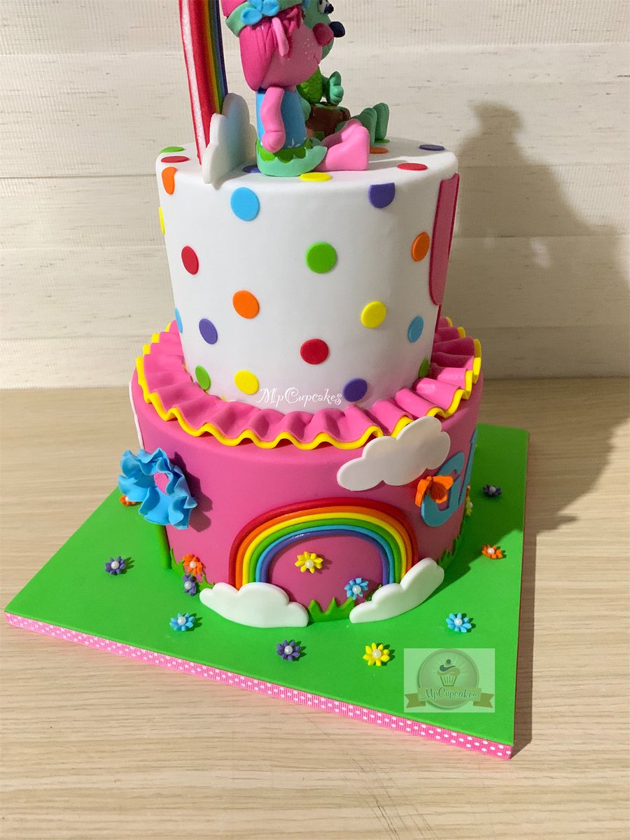 MpCupcakes's tweet photo. #trolls #caketroll #trollscake #tortatrolls #torta #tortas #tortastematicas #tortaspersonalizadas #tortasbogota @sigrasa https://t.co/KZRsHxbkHc