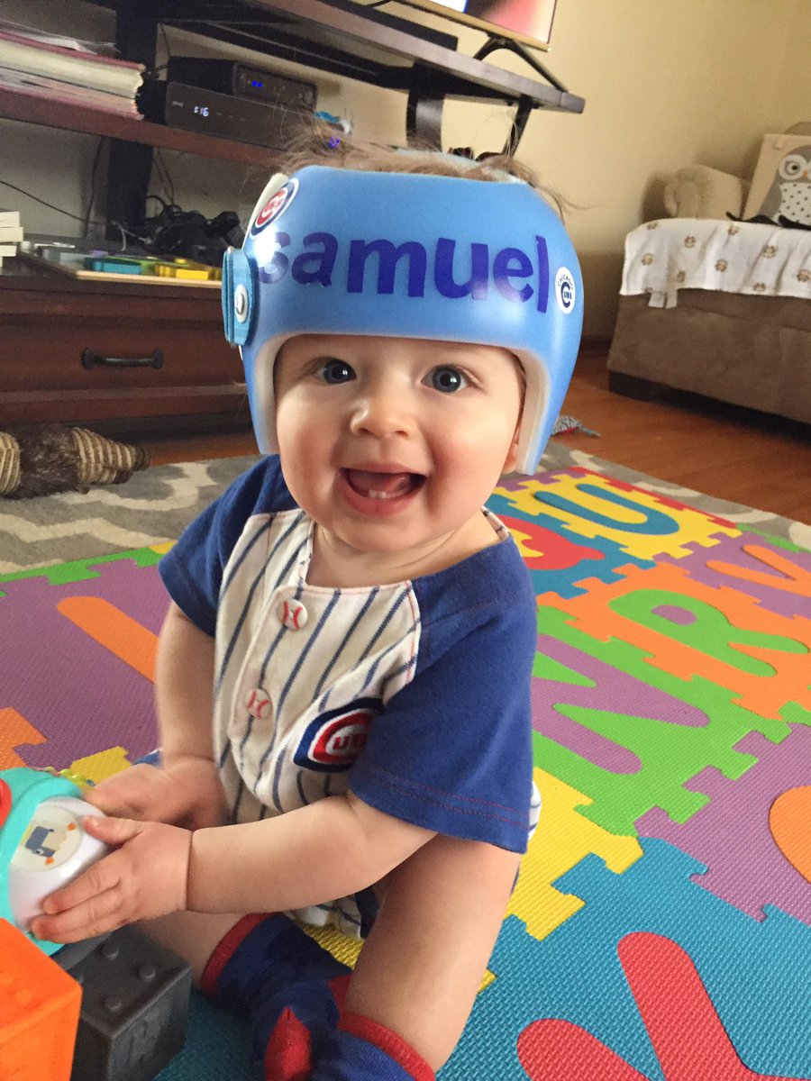 JuleeNichole's tweet photo. Little @Cubs fan 💙⚾️❤️#everybodyin https://t.co/uheJeALHcJ