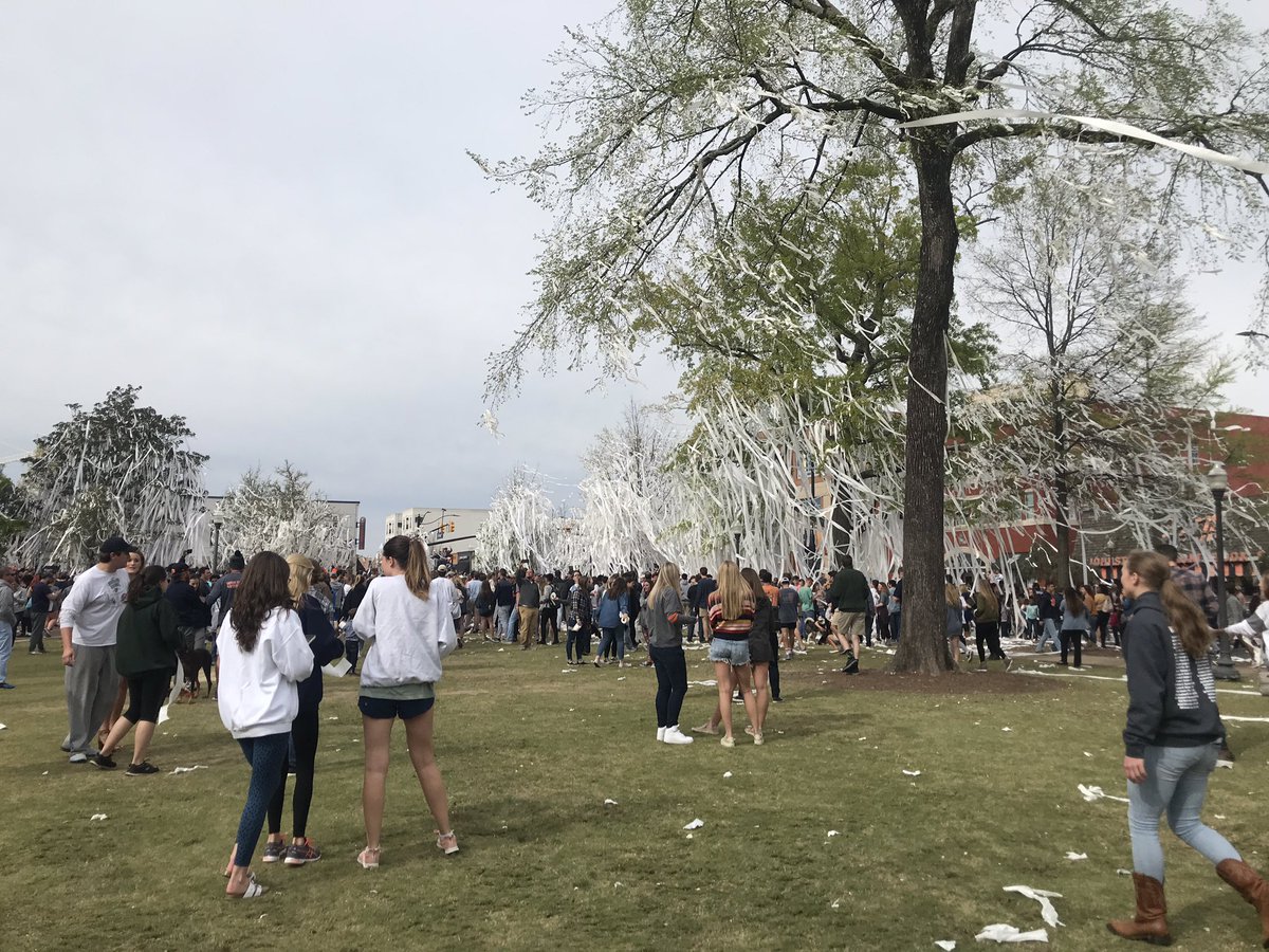 gannweather's tweet image. #wareagle #final4bound