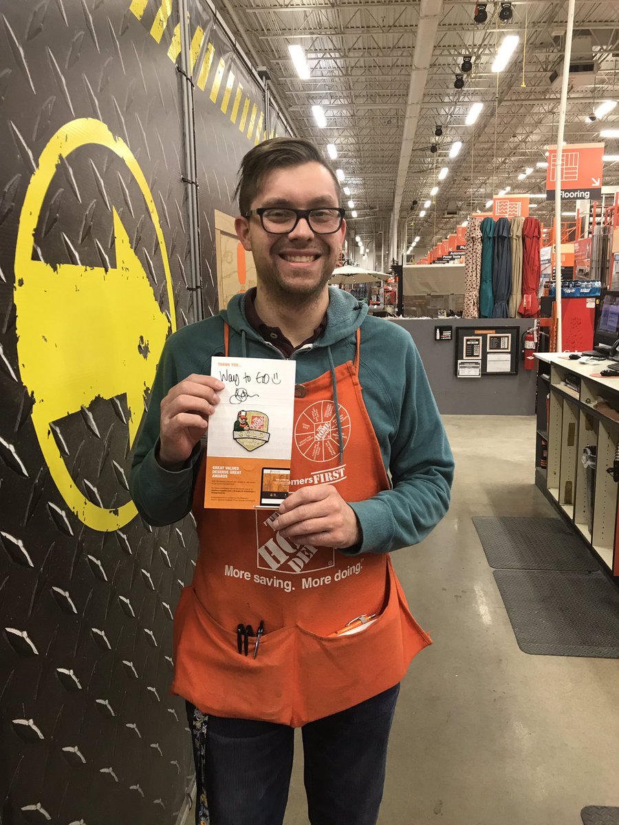 Jessotie87's tweet photo. Congrats on your Gold milestone Jon 🤩 #almostdiamond @THD3827 @D117Cle @collinshd https://t.co/rmml57W87D